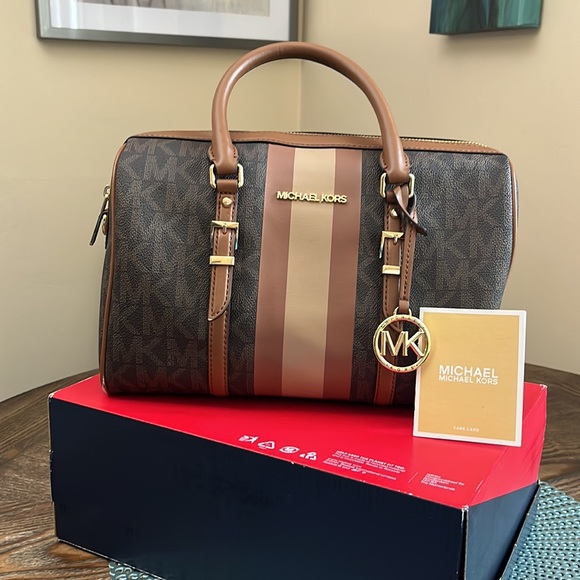 COPY - Michael Kors handbag 👜 - Picture 2 of 7